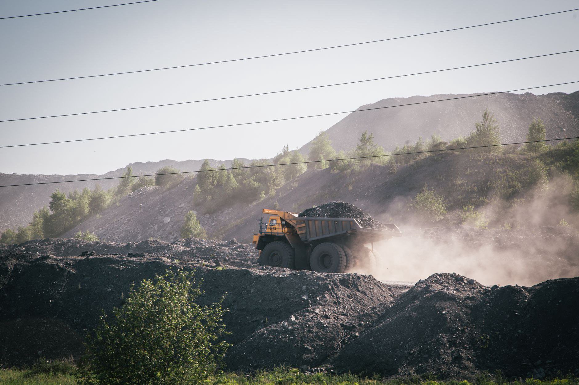Tầng giữa (MOFU): Khách cân nhắc chất lượng gạch đá và phí xe tải Tầng giữa (MOFU): Khách cân nhắc chất lượng gạch đá và phí xe tải